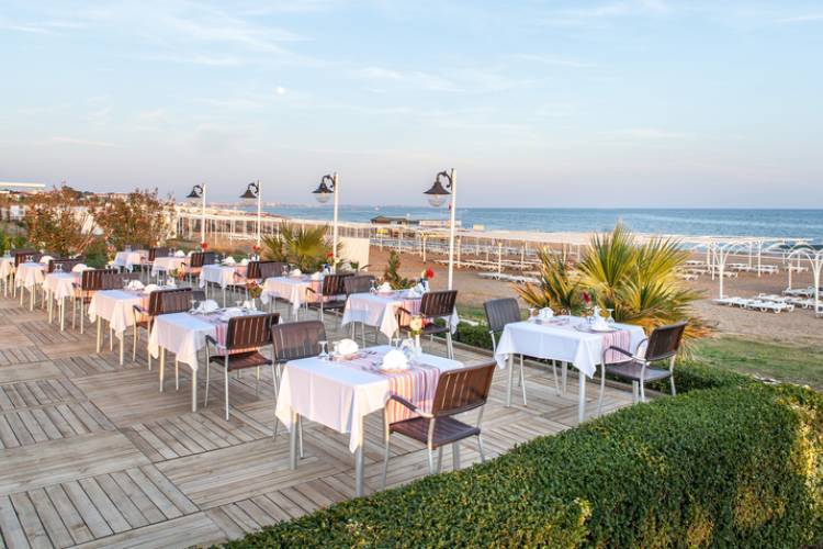 beachfront restaurants gulf shores